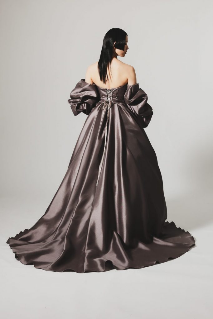 セリナ ブラウンドレス バック