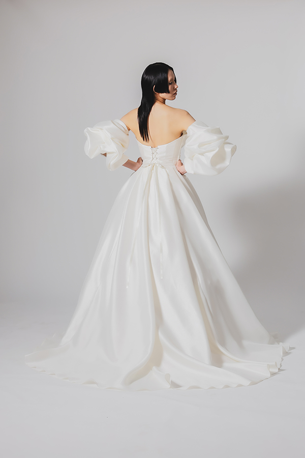 セリナ ウエディングドレス